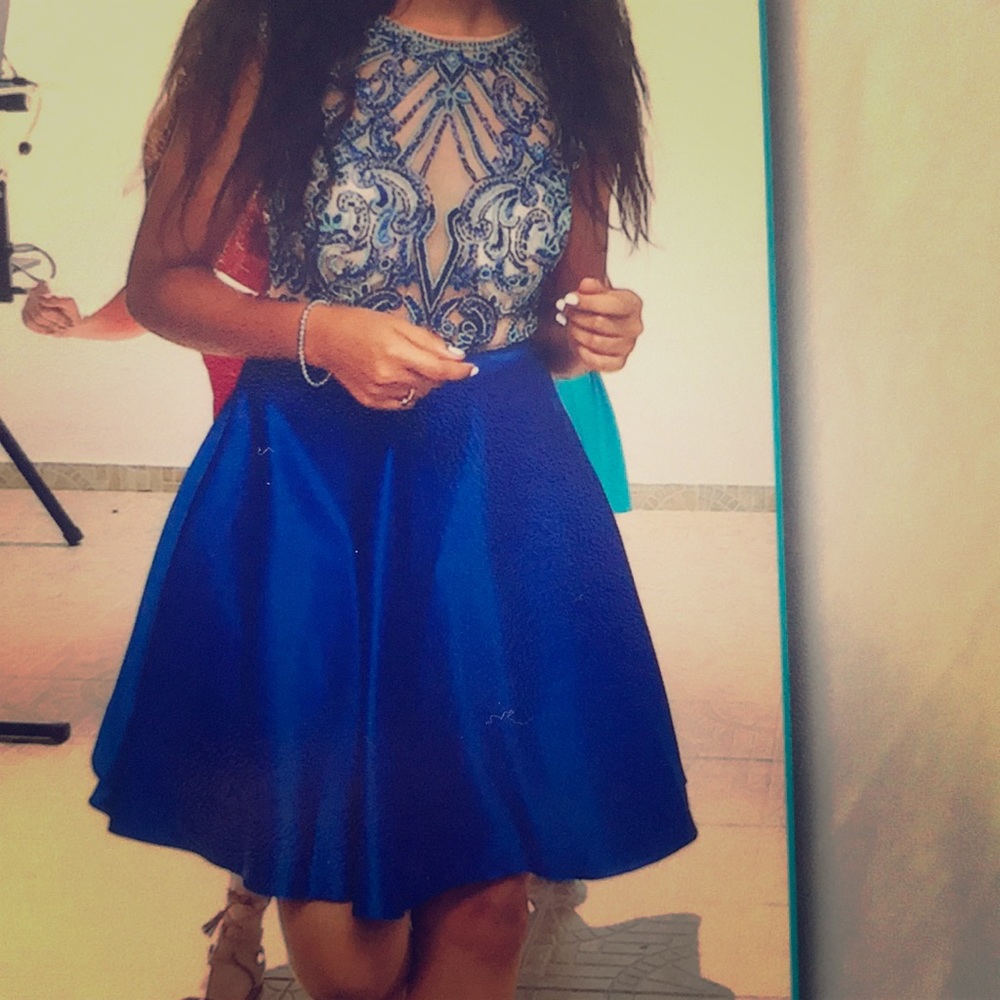 Delicate Short Navy Blue Prom Dress